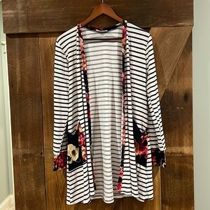 NWOT lightweight striped tunic cardigan medium